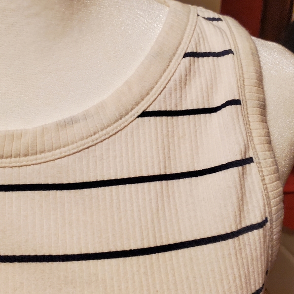 Stripped Tank top - Picture 2 of 4